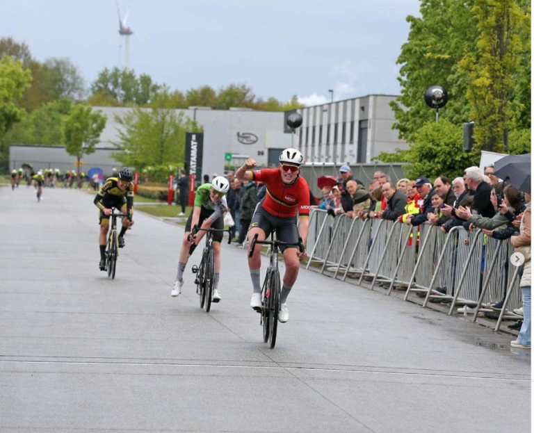 Mid Devon Cyclist Nick Makin Victorious in Belgium along with a busy weekend of racing in the UK!!